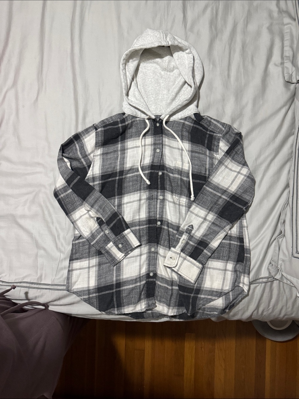 American Eagle Outfitters Black & White Plaid Hooded Flannel Shirt